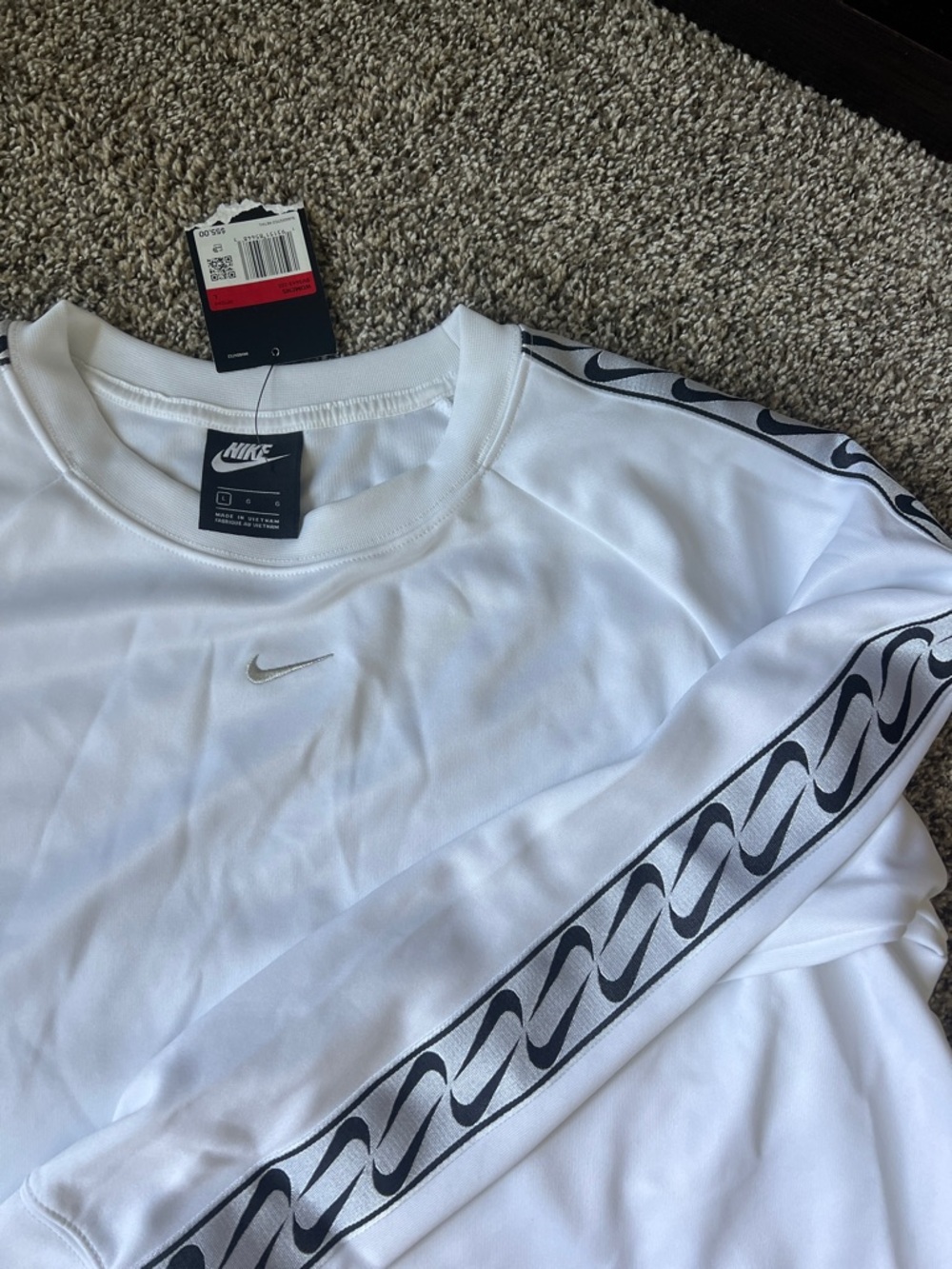 •NIKE• women’s top